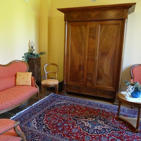 Gentilhommiere De Collonges Bed & Breakfast Prisse Exterior photo